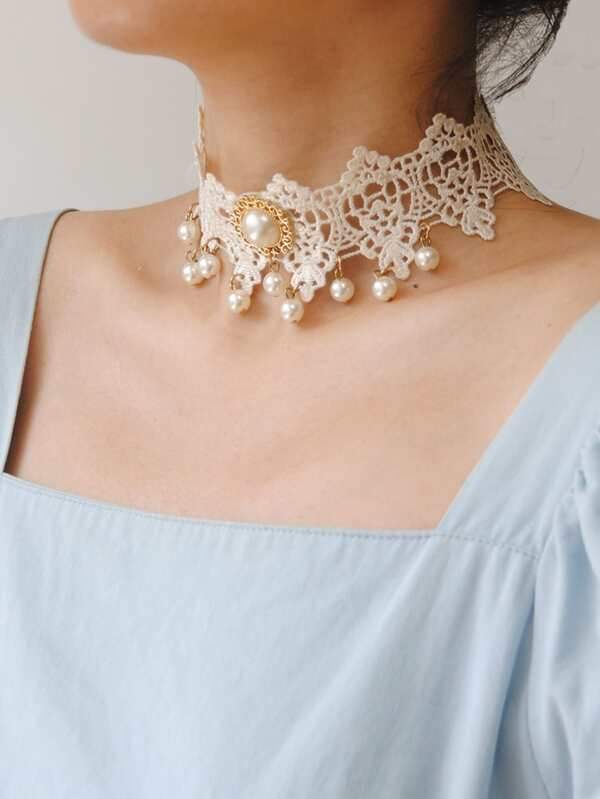 Faux Pearl Decor Necklace